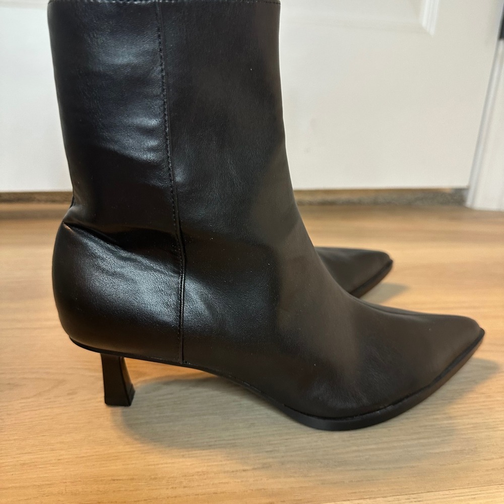 Zara Women Black Pointed Toe Kitten Heel Ankle Boots Side Zip EU 38 US 7.5 - Picture 2 of 11